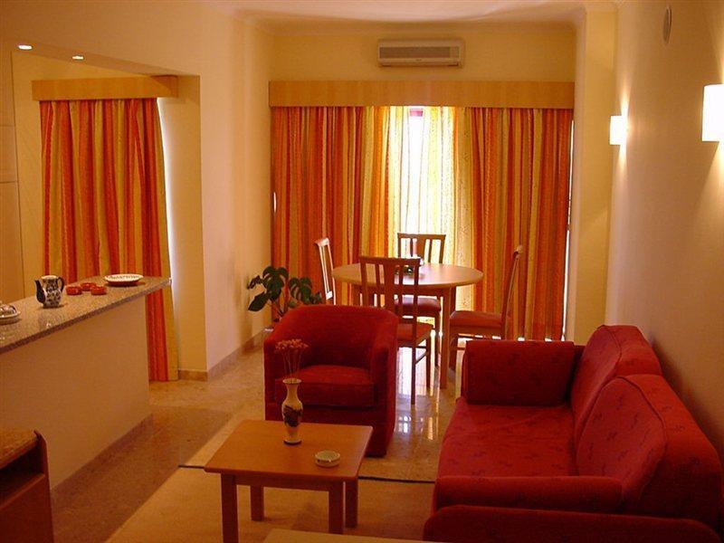 Club Praia Mar Портиман Екстериор снимка
